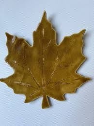 LEAF MAPLE PLATE YELLOW 11X11X3CM NM 1 LEAF MAPLE PLATE YELLOW 11X11X3CM NM